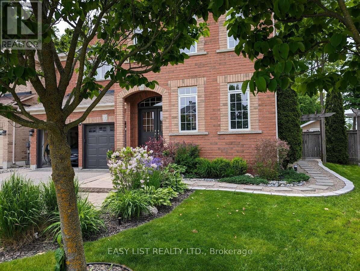 374 Dowson Loop, Newmarket, Ontario  L3X 3G3 - Photo 2 - N12912314