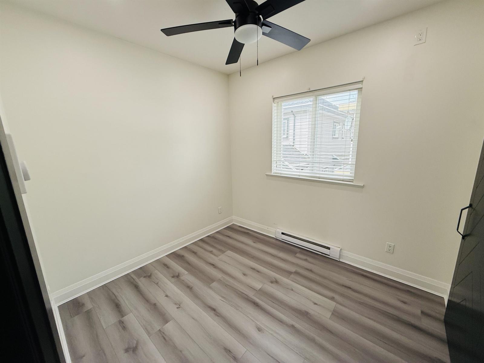 7012 194b Street, Surrey, British Columbia  V6V 2T5 - Photo 4 - R3102730