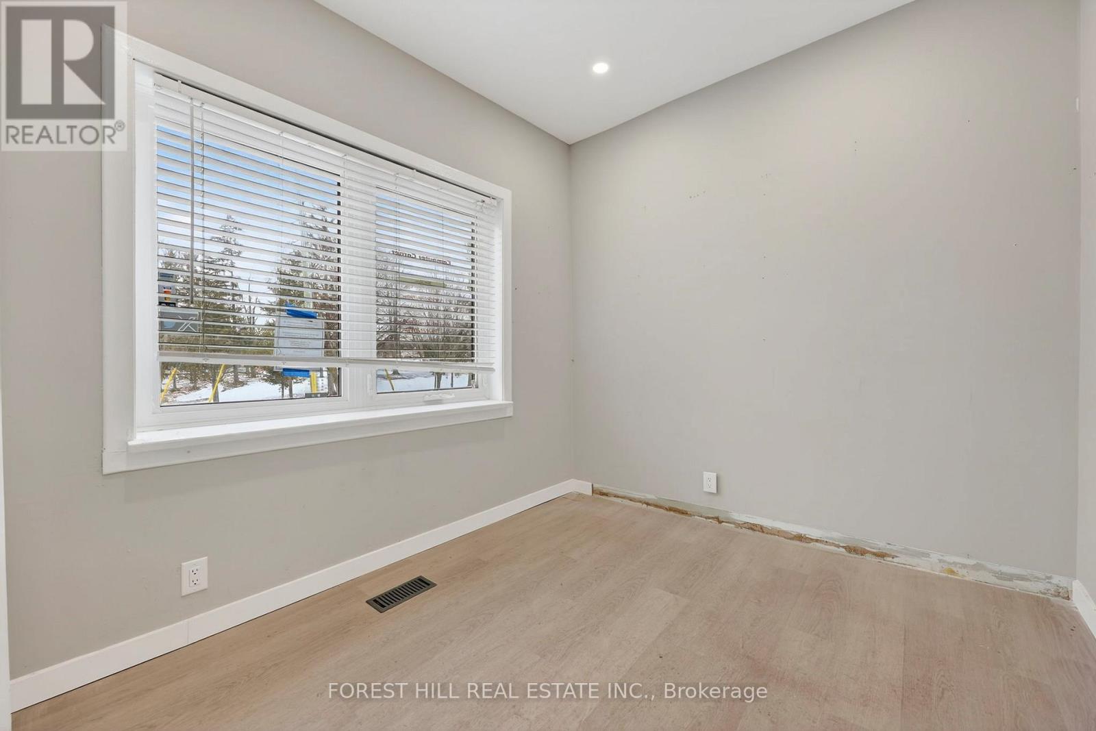 89 Toronto Street, Barrie, Ontario  L4N 1V1 - Photo 12 - S12912240