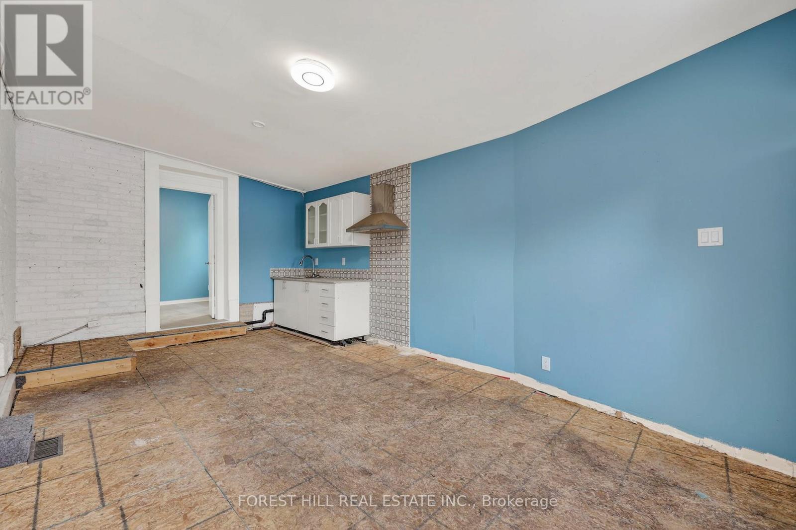 89 Toronto Street, Barrie, Ontario  L4N 1V1 - Photo 14 - S12912240