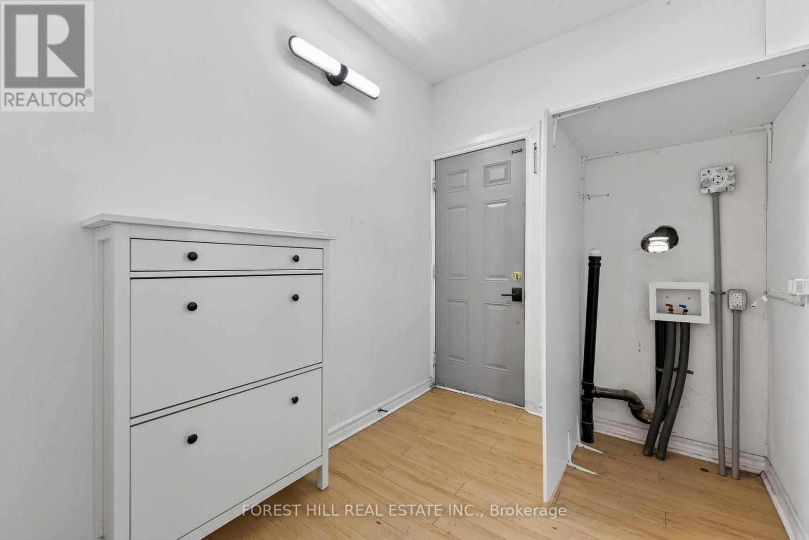 89 Toronto Street, Barrie, Ontario  L4N 1V1 - Photo 18 - S12912240