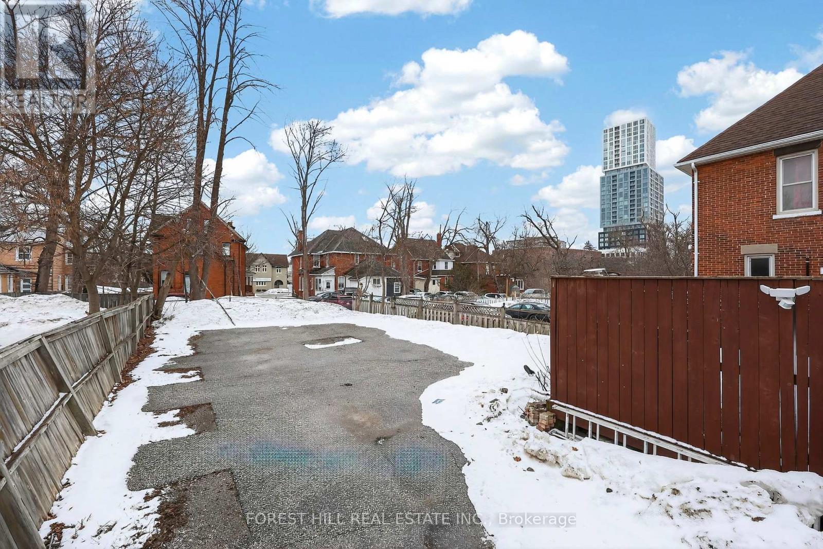 89 Toronto Street, Barrie, Ontario  L4N 1V1 - Photo 31 - S12912240