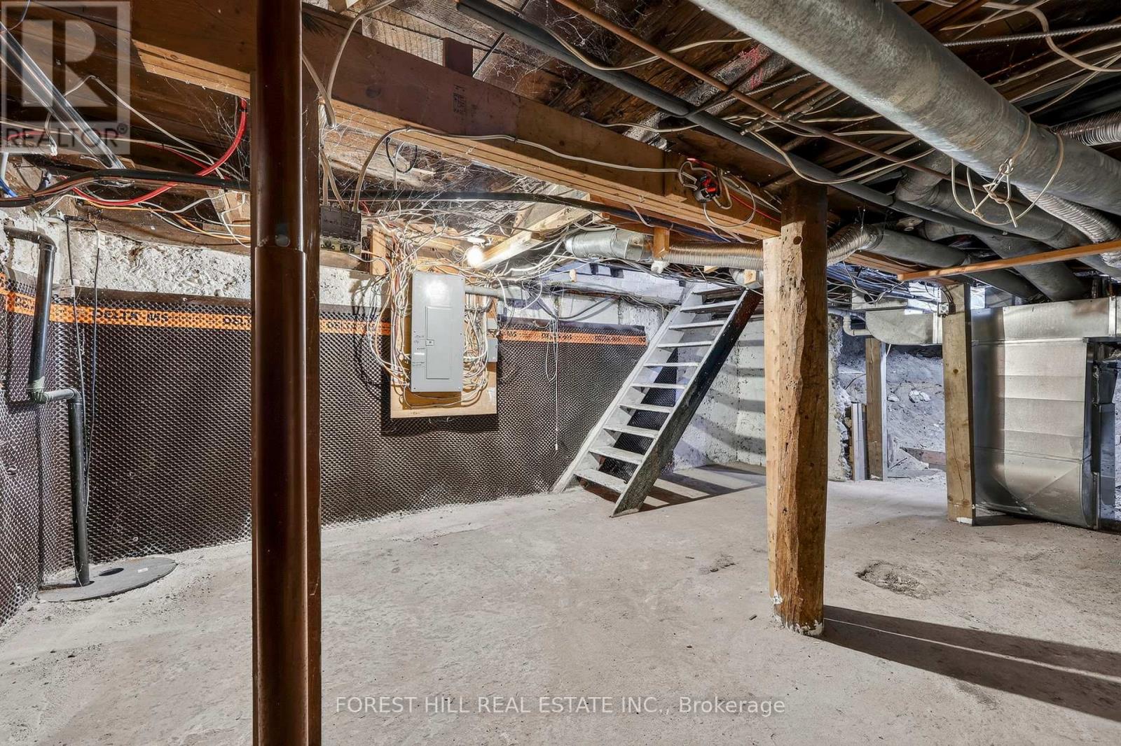 89 Toronto Street, Barrie, Ontario  L4N 1V1 - Photo 33 - S12912240