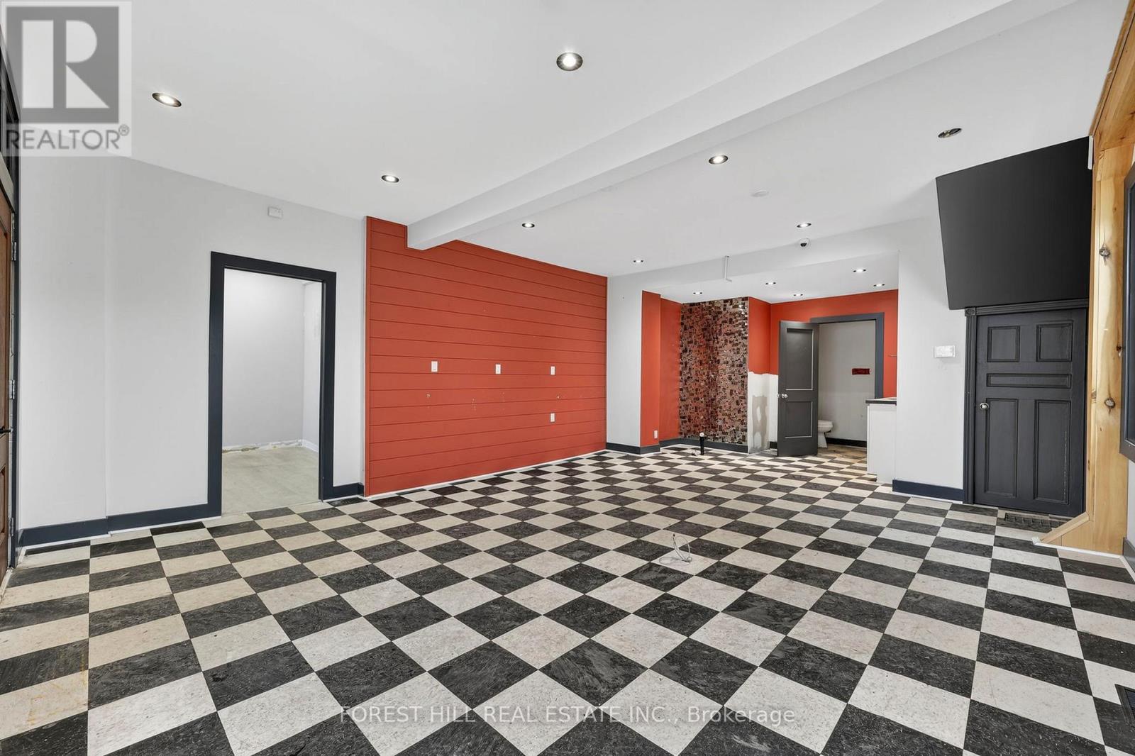 89 Toronto Street, Barrie, Ontario  L4N 1V1 - Photo 7 - S12912240