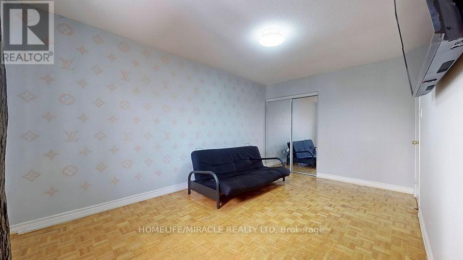 118 Wexford Road, Brampton, Ontario  L6Z 2T5 - Photo 19 - W12912228