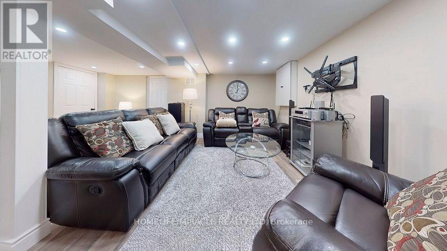 118 Wexford Road, Brampton, Ontario  L6Z 2T5 - Photo 20 - W12912228