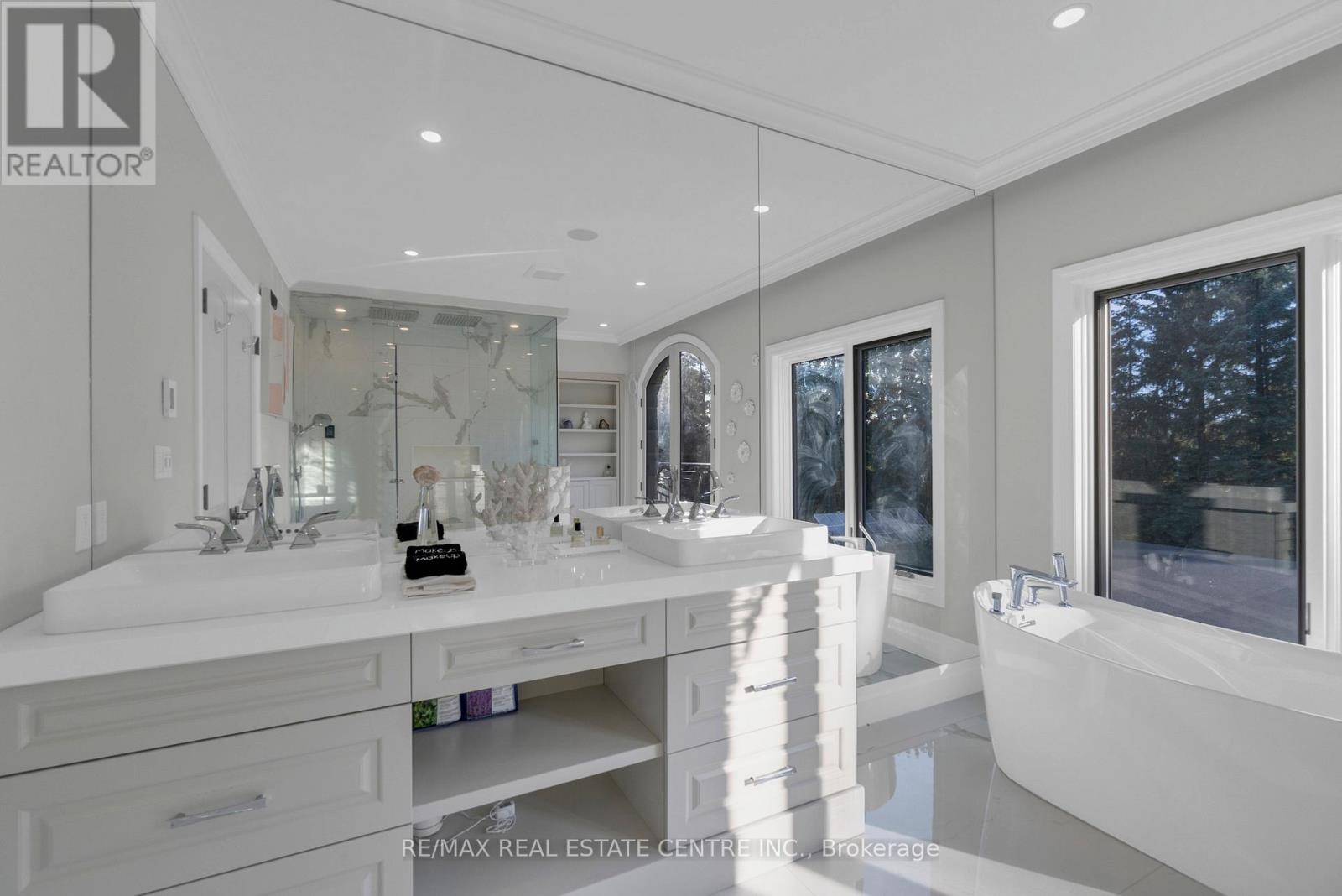 1175 Derry Road, Milton, Ontario  L0P 1B0 - Photo 29 - W12912268