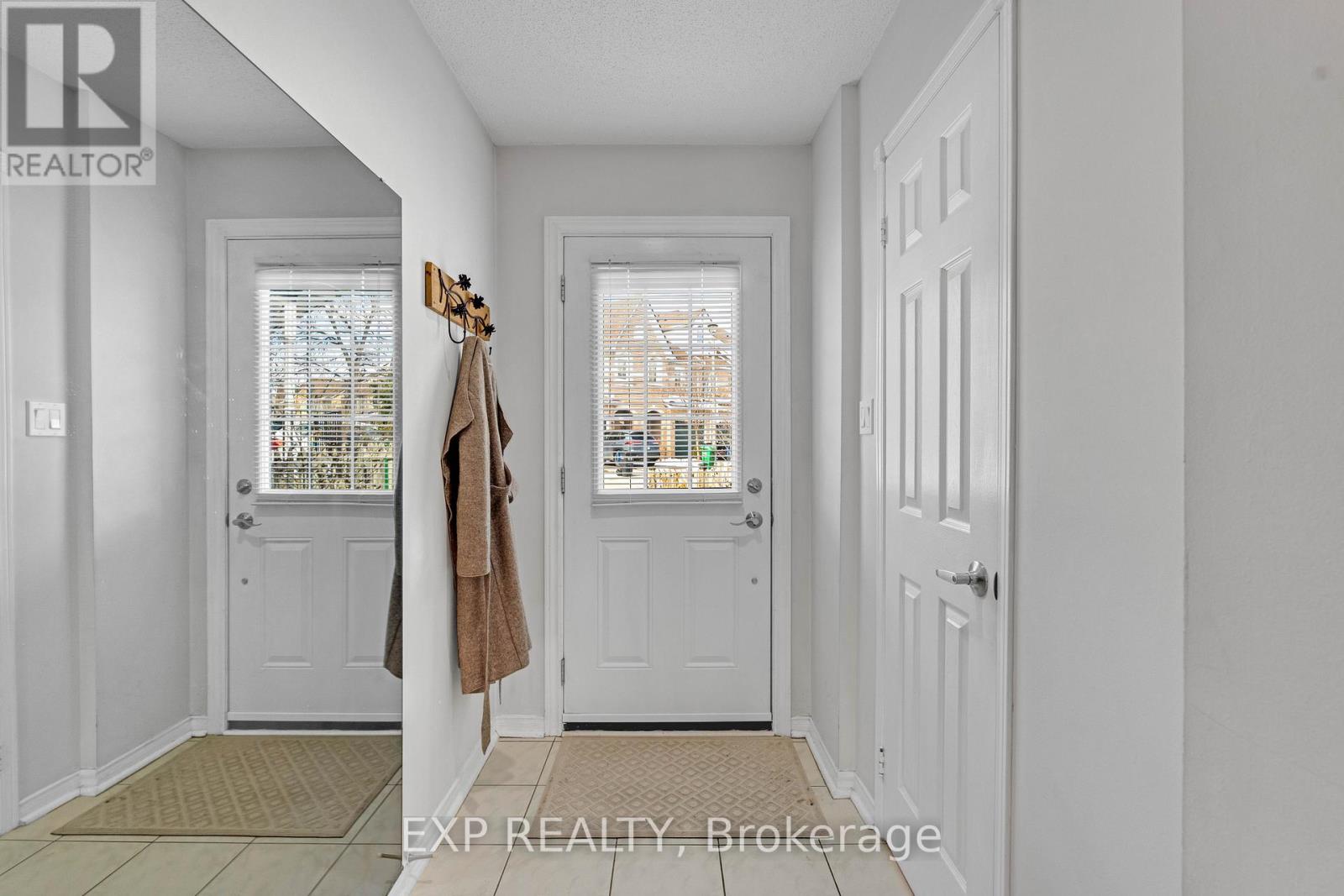 53 - 455 Apache Court, Mississauga, Ontario  L4Z 3W8 - Photo 4 - W12912270