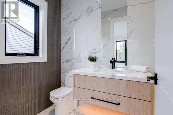 33 Twelfth Street, Toronto, Ontario  M8V 3G8 - Photo 31 - W12912292