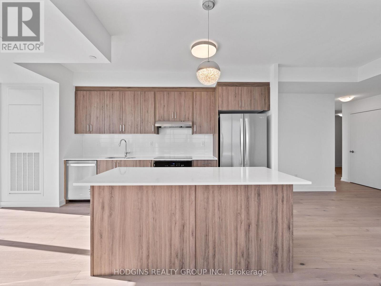 Lph 1802 - 1035 Southdown Road, Mississauga, Ontario  L5J 0A2 - Photo 12 - W12912302