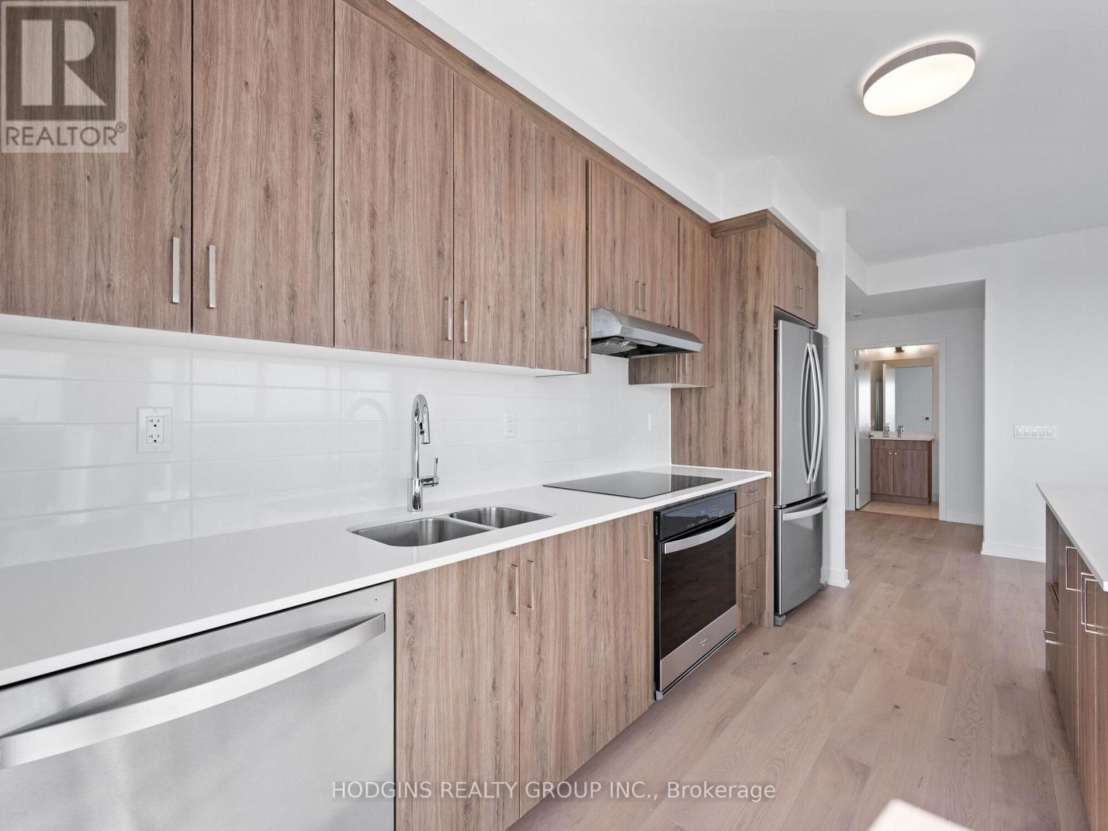 Lph 1802 - 1035 Southdown Road, Mississauga, Ontario  L5J 0A2 - Photo 14 - W12912302