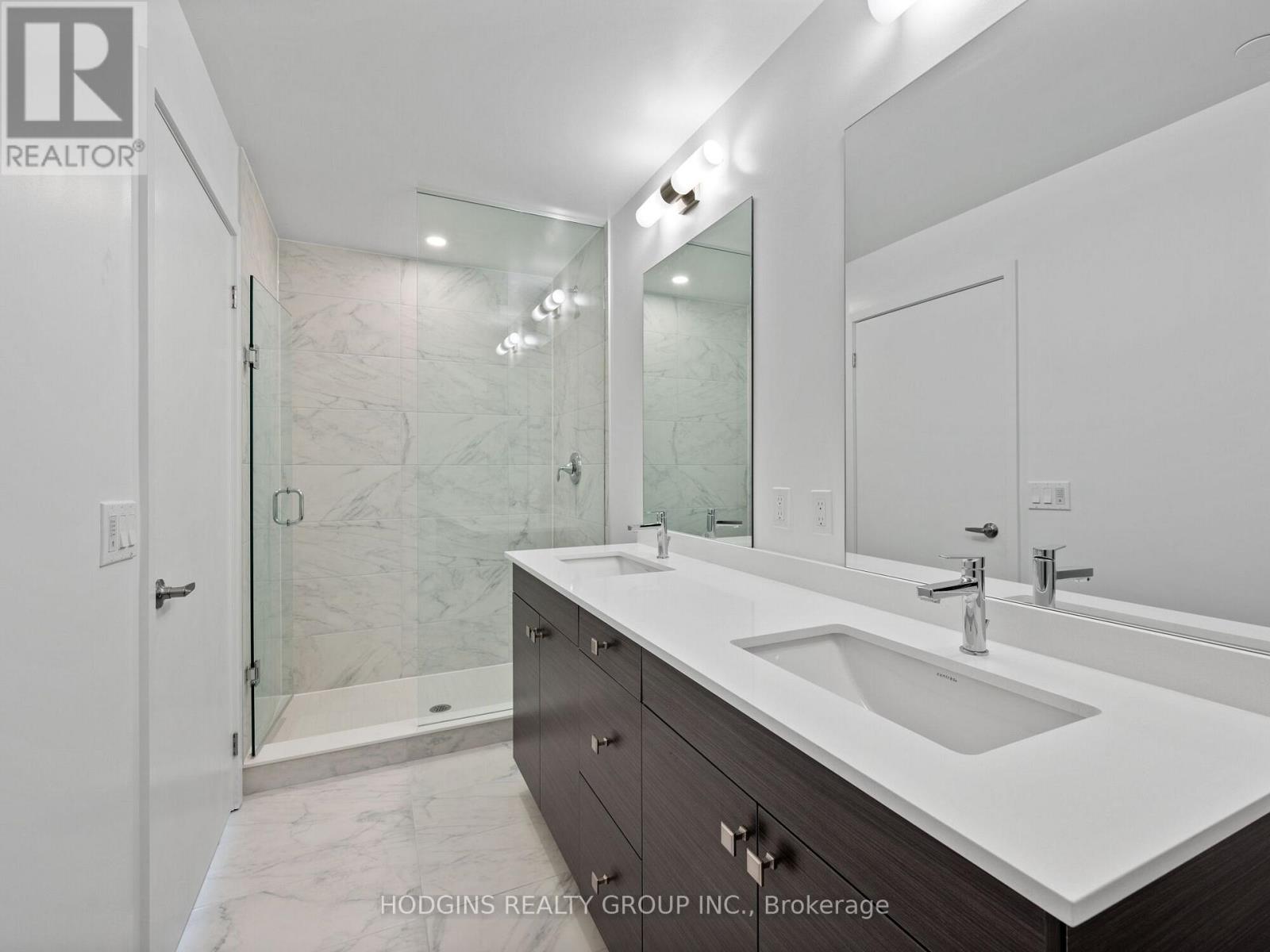 Lph 1802 - 1035 Southdown Road, Mississauga, Ontario  L5J 0A2 - Photo 18 - W12912302