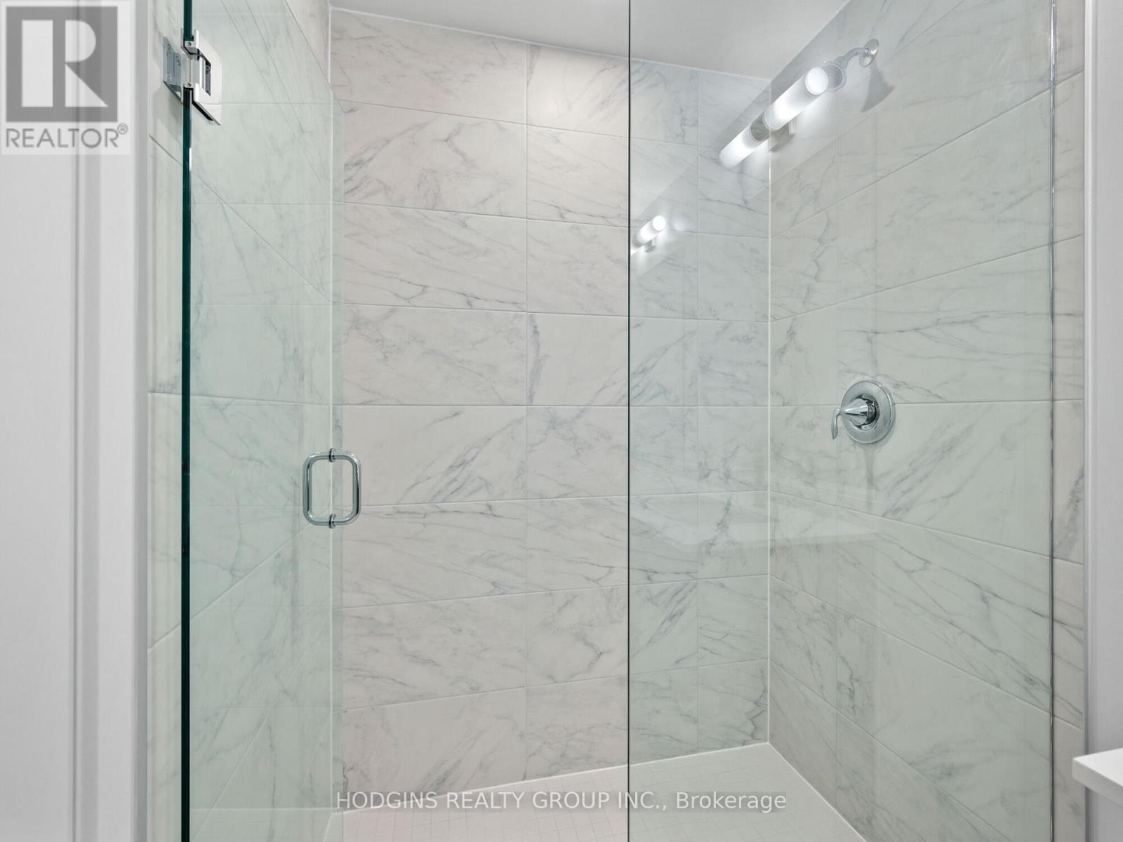 Lph 1802 - 1035 Southdown Road, Mississauga, Ontario  L5J 0A2 - Photo 19 - W12912302