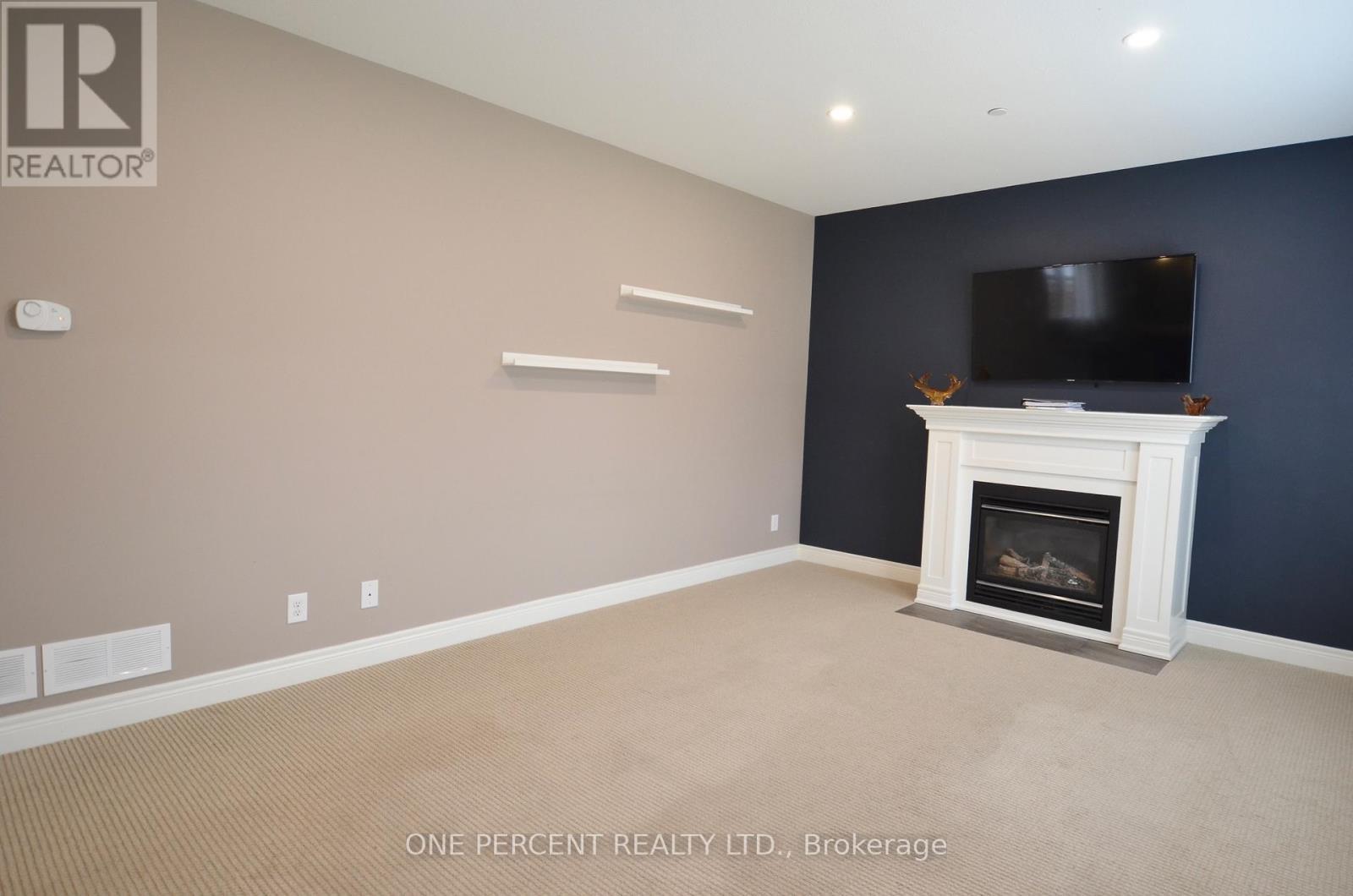 8 Moes Crescent, St. Catharines, Ontario  L2M 0B1 - Photo 5 - X12912224