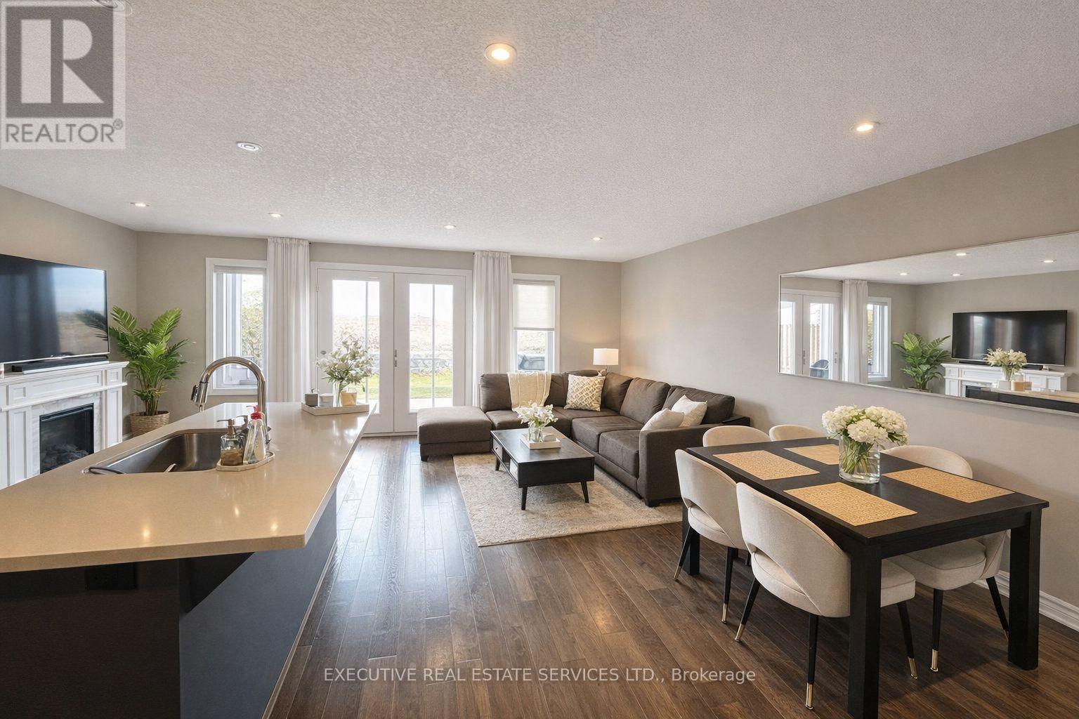 153 Fairfield Drive, Stratford, Ontario  N5A 6S2 - Photo 9 - X12912274