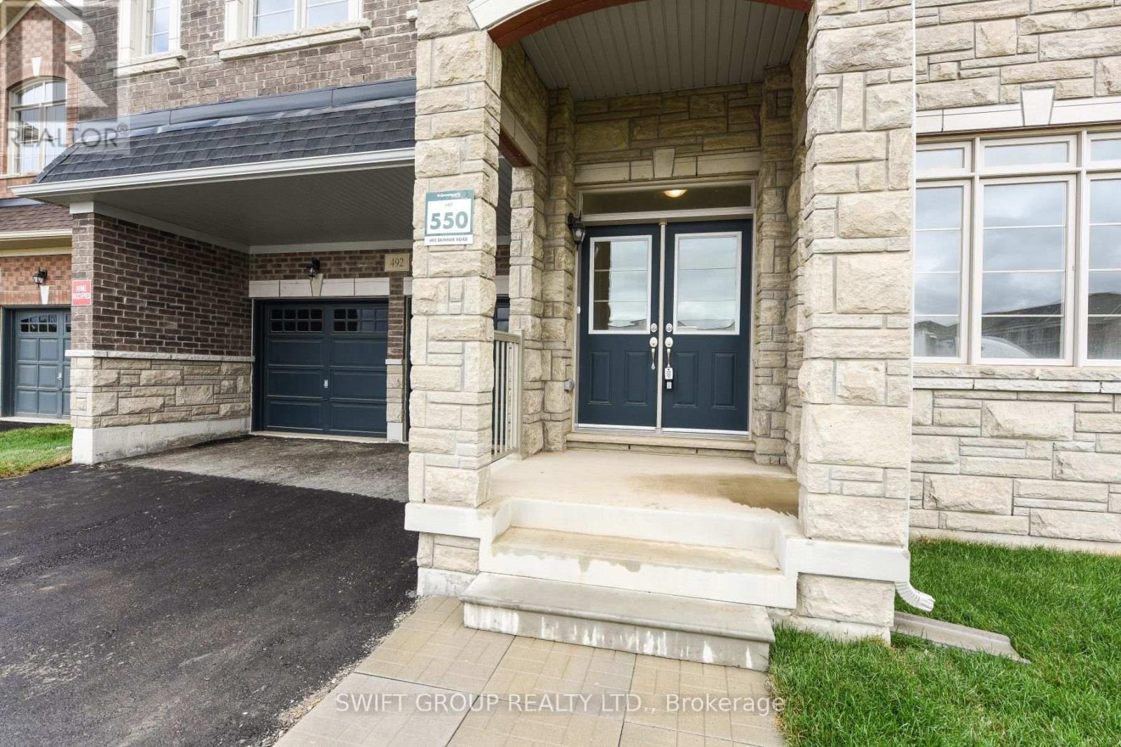 492 Skinner Road, Hamilton, Ontario  L8B 1Z9 - Photo 3 - X12912282