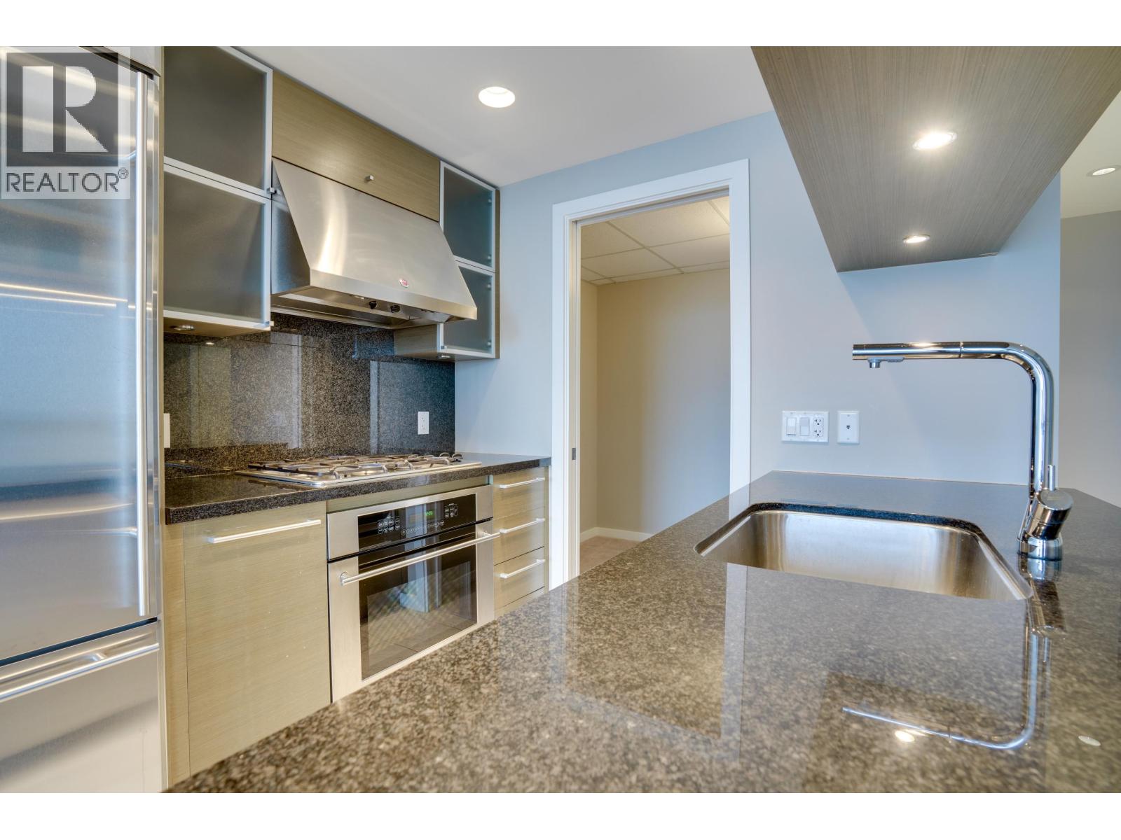 3105 833 Seymour Street, Vancouver, British Columbia  V6B 0G4 - Photo 2 - R3102528