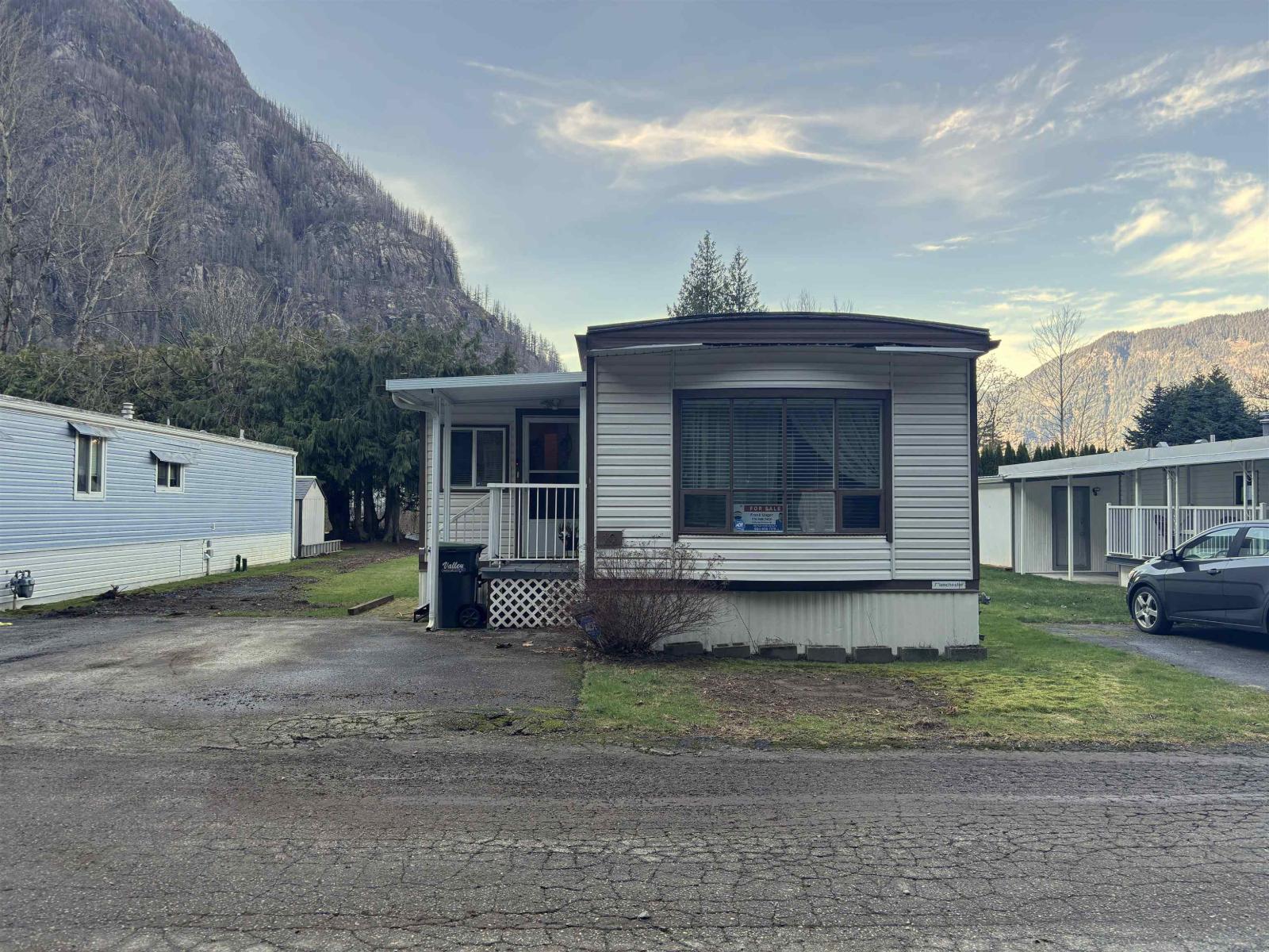 10 62010 Flood Hope Road, Hope, Hope, British Columbia  V0X 1L2 - Photo 1 - R3101629