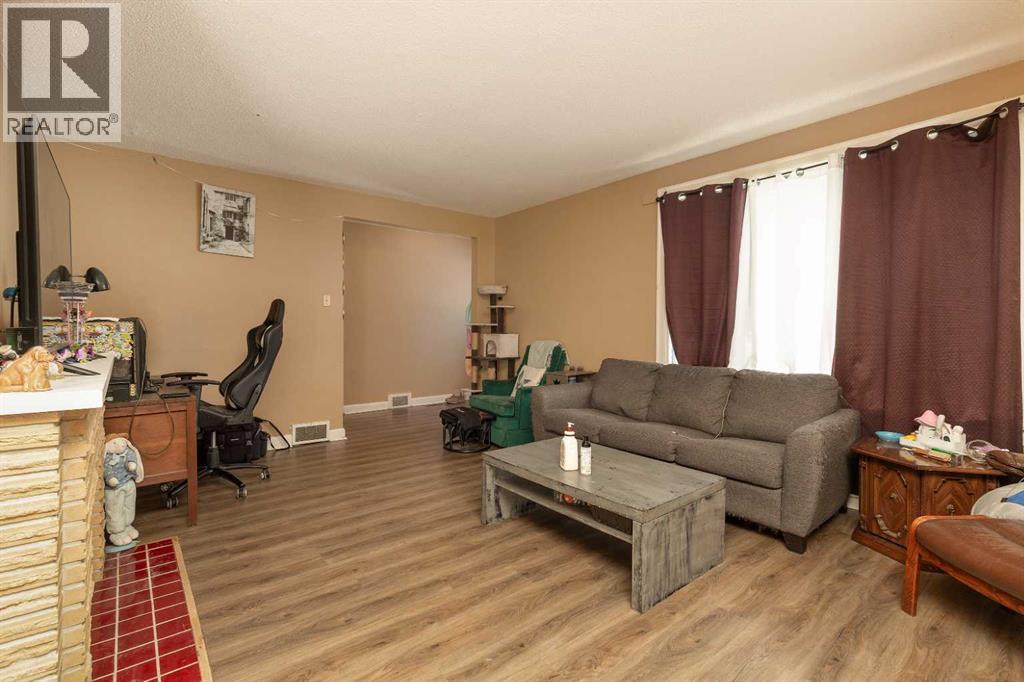 920 13 Street S, Lethbridge, Alberta  T1J 2X2 - Photo 5 - A2293147