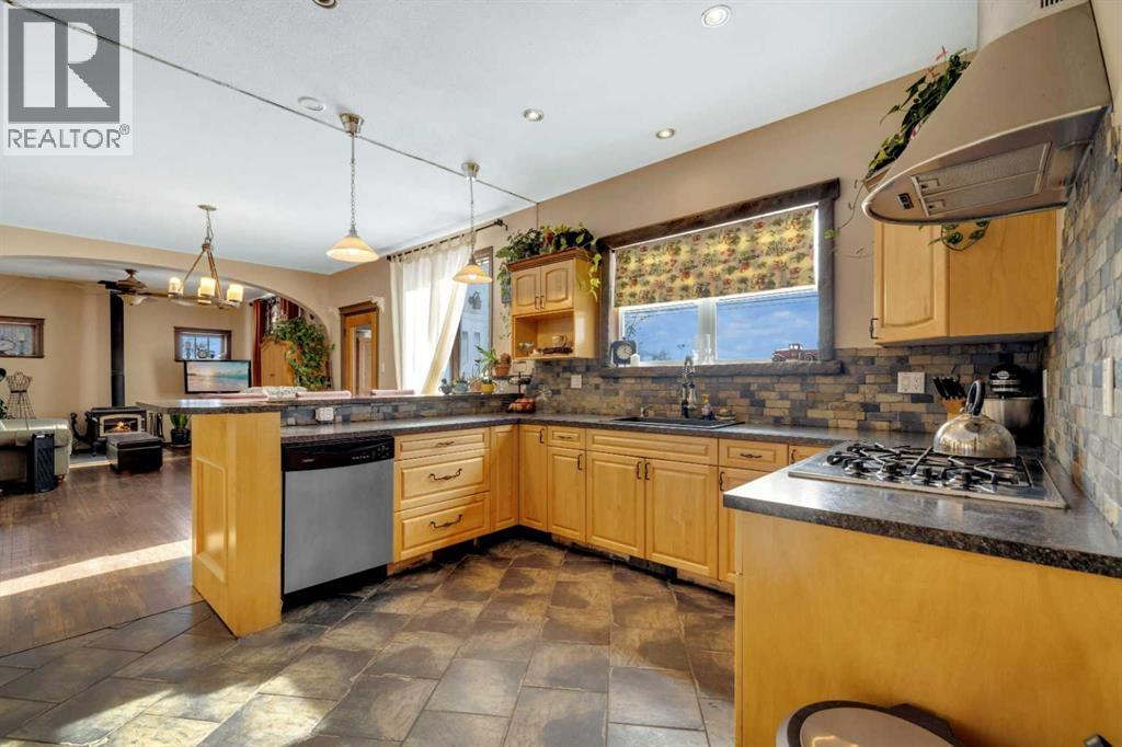 6312 48 Ave, Ponoka, Alberta  T4J 1K3 - Photo 15 - A2289324