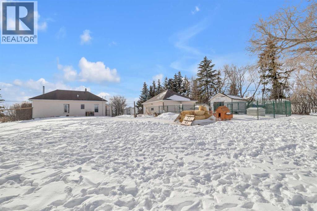 6312 48 Ave, Ponoka, Alberta  T4J 1K3 - Photo 10 - A2289324