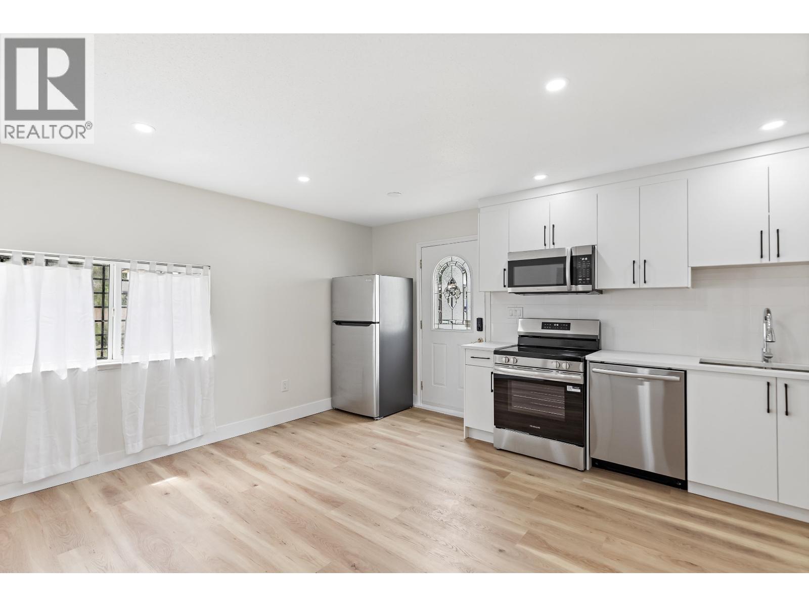 12822 229 Street, Maple Ridge, British Columbia  V2X 6R1 - Photo 3 - R3097670