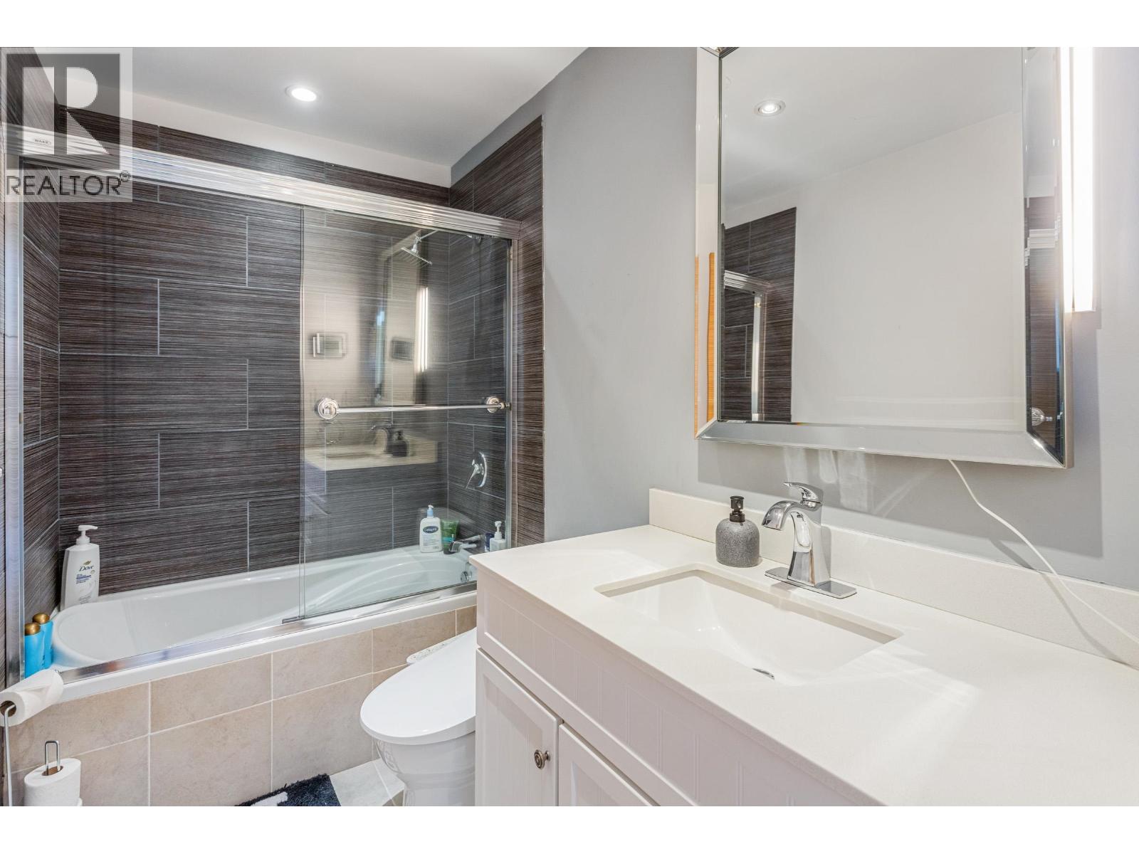 D 225 E 4th Street, North Vancouver, British Columbia  V7L 1J1 - Photo 12 - R3101485