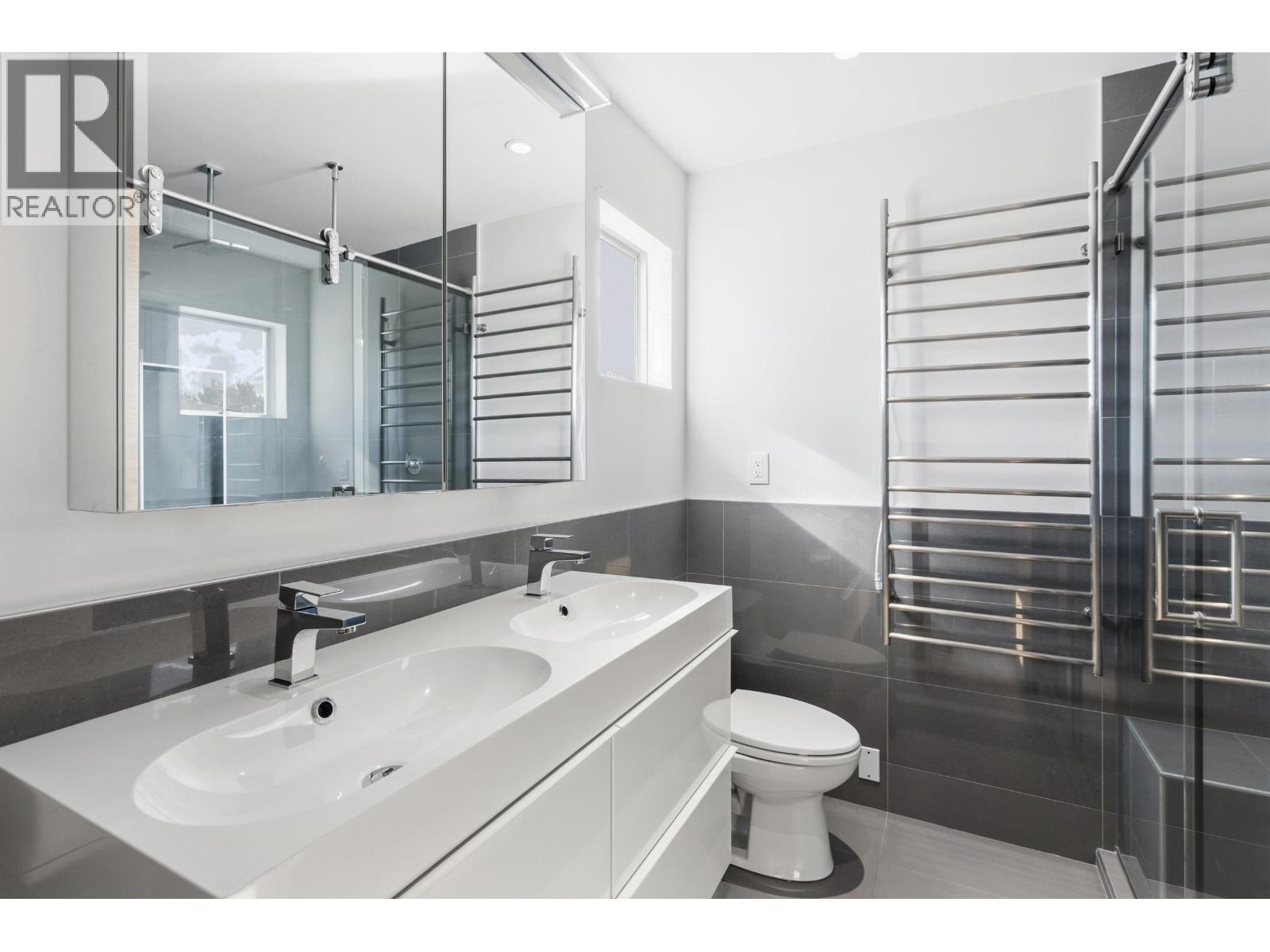 D 225 E 4th Street, North Vancouver, British Columbia  V7L 1J1 - Photo 15 - R3101485