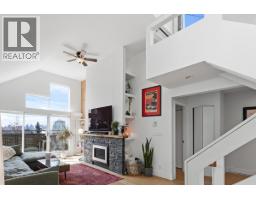 D 225 E 4TH STREET, North Vancouver, British Columbia