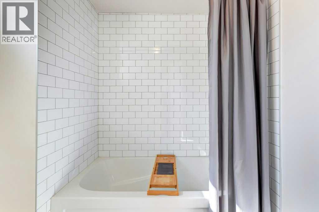 81 Healy Drive SW, Calgary, Alberta  T2V 2Z8 - Photo 27 - A2295637