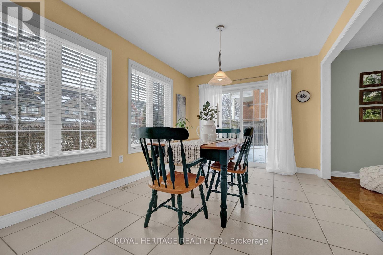 86 Root Crescent, Ajax, Ontario  L1T 4L6 - Photo 18 - E12912352