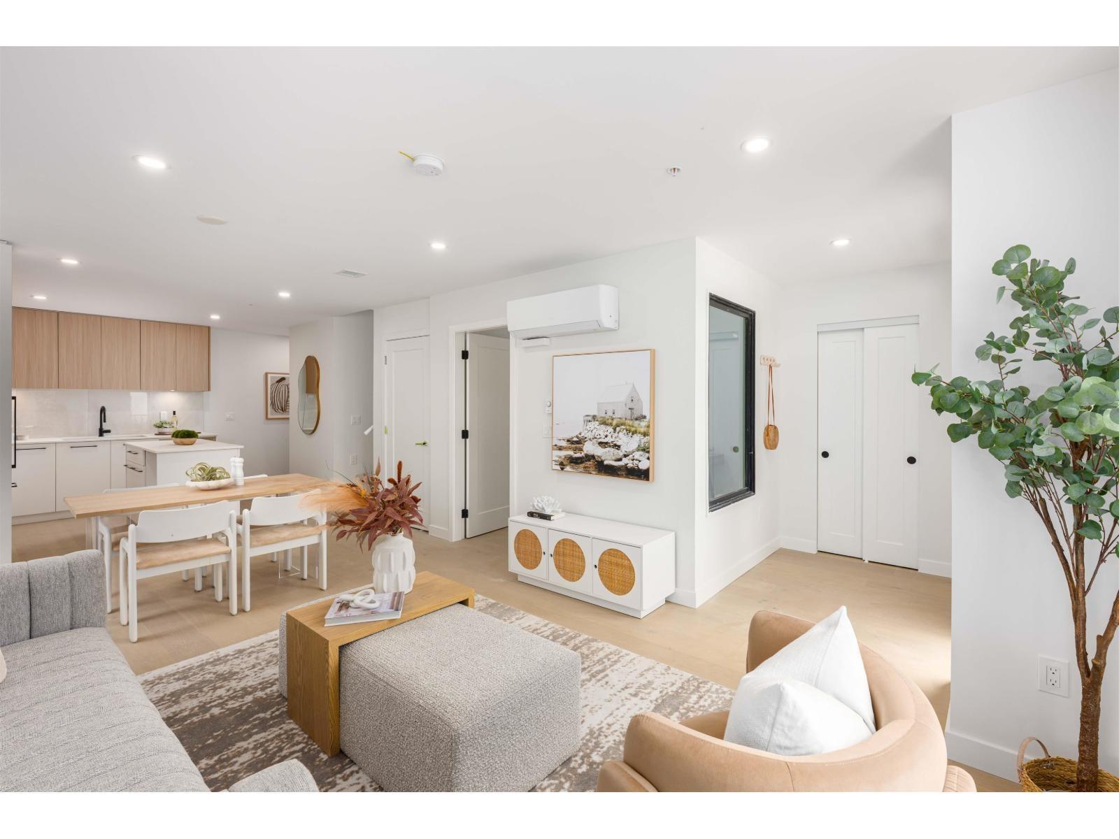 3 Bed 5398 207 Street, Langley, British Columbia  V3A 0S3 - Photo 5 - R3102749