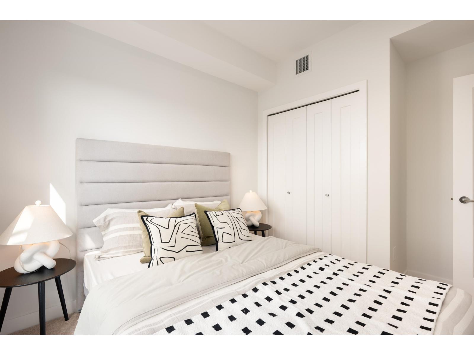 1 Bed + Den 5398 207 Street, Langley, British Columbia  V3A 0S3 - Photo 12 - R3102752