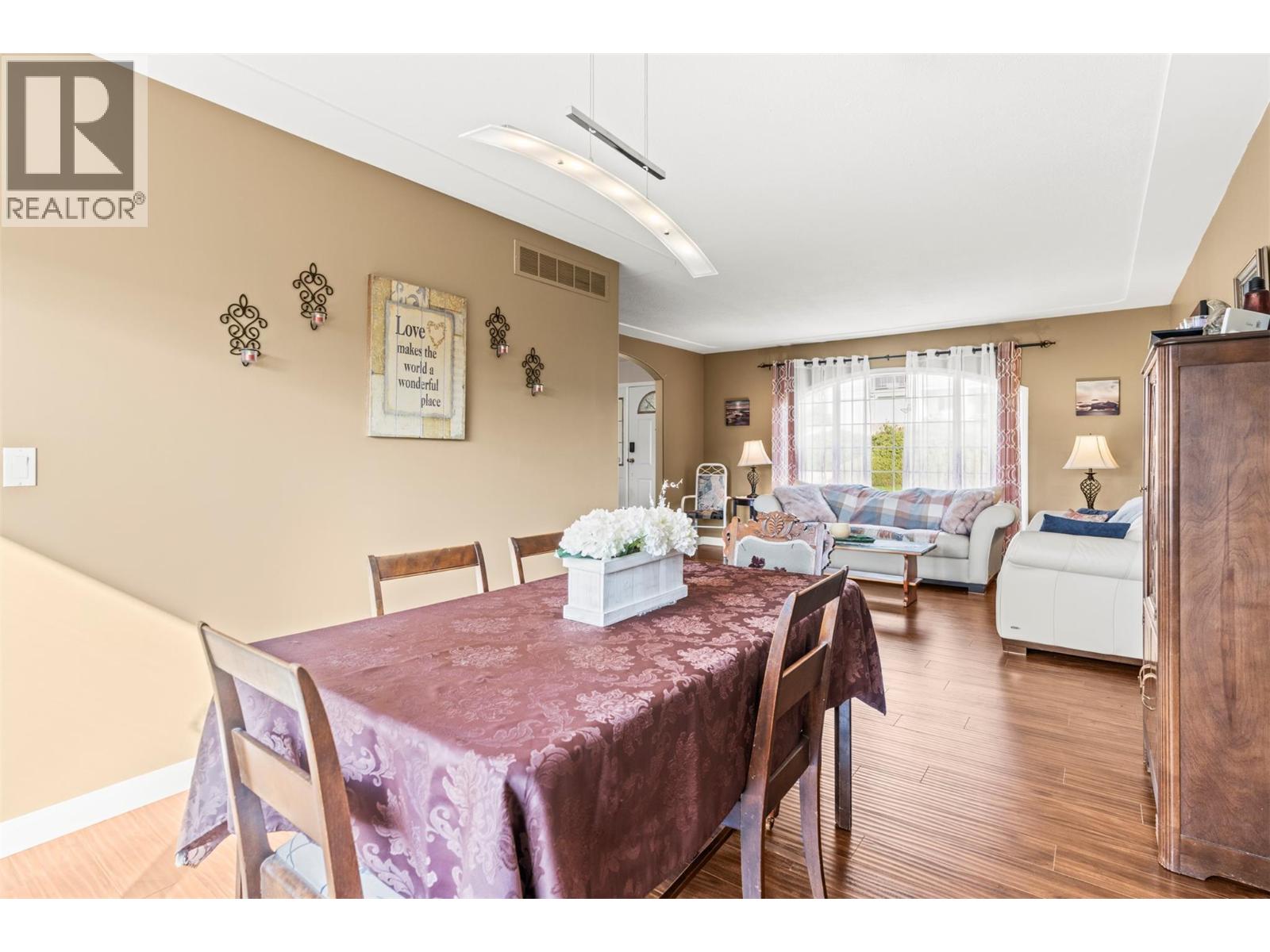 7064 Amber Drive, Vernon, British Columbia  V1H 1P4 - Photo 11 - 10379788