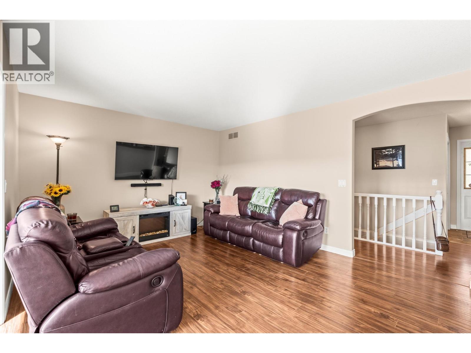 7064 Amber Drive, Vernon, British Columbia  V1H 1P4 - Photo 13 - 10379788