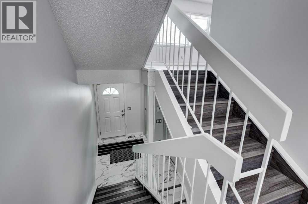 324 Brae Glen Road SW, Calgary, Alberta  T2W 1B6 - Photo 16 - A2290619