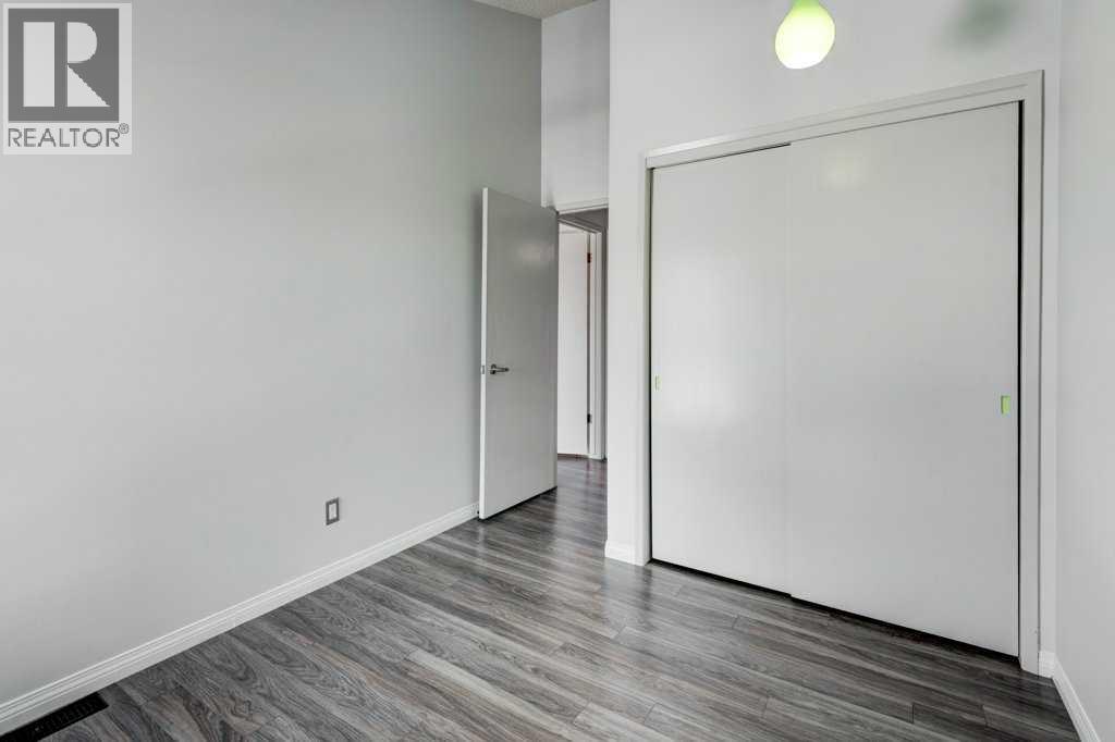 324 Brae Glen Road SW, Calgary, Alberta  T2W 1B6 - Photo 25 - A2290619