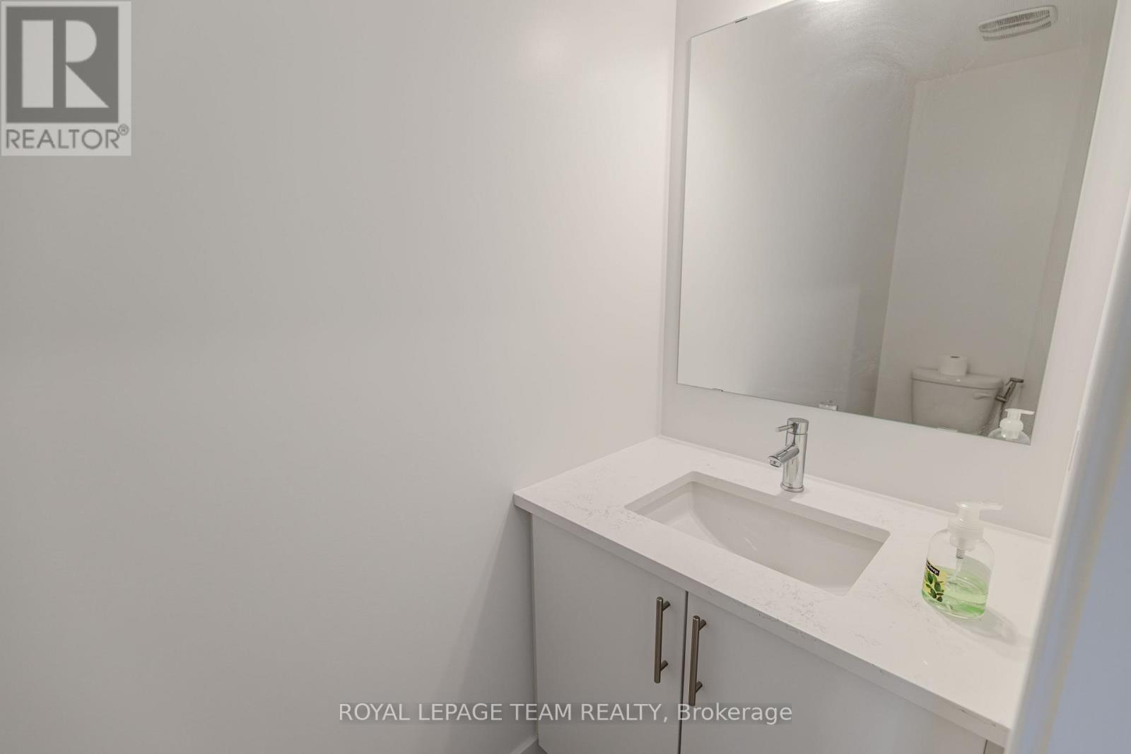 867 Anciano Crescent, Ottawa, Ontario  K2S 2R8 - Photo 6 - X12912326