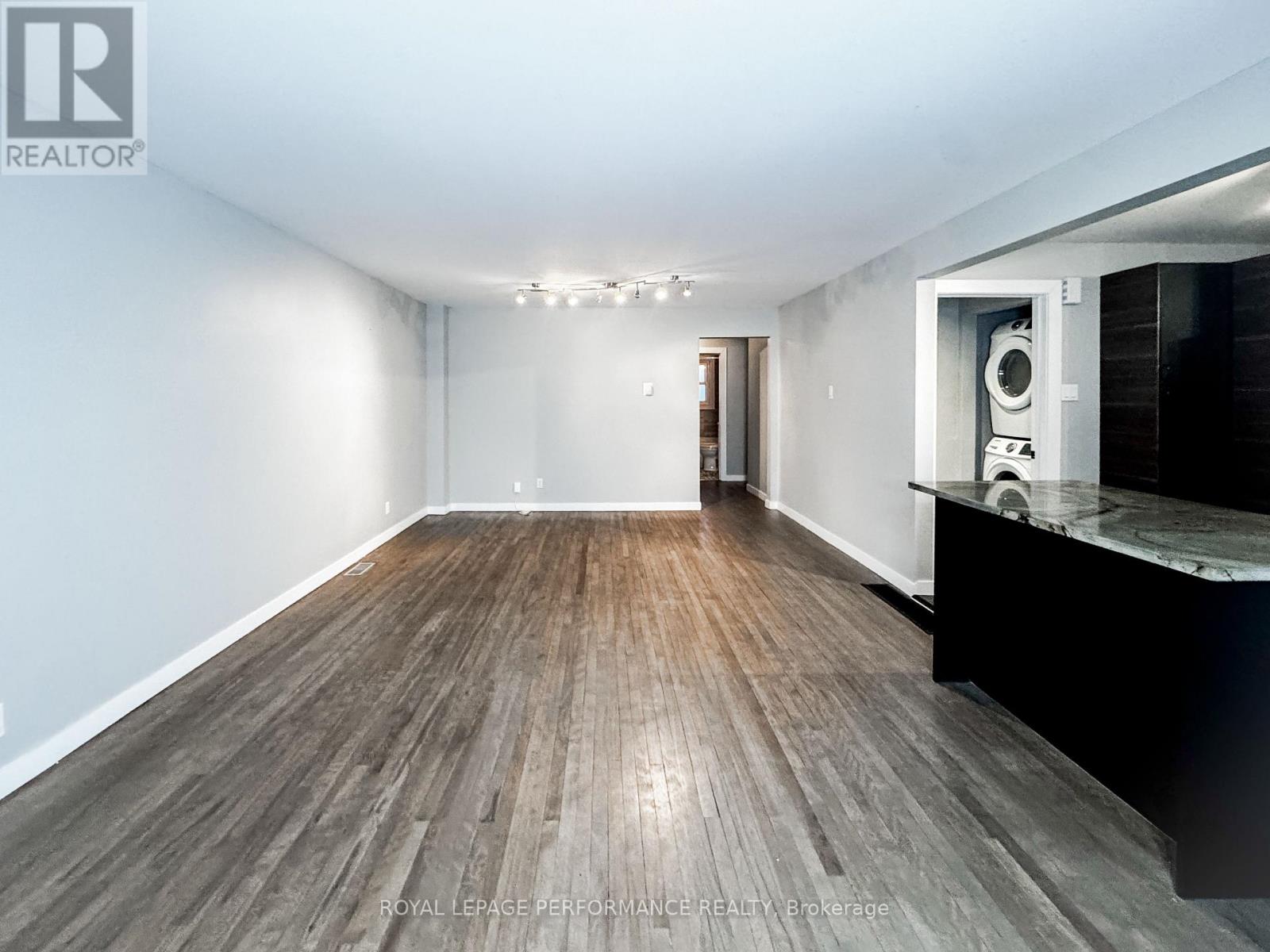 A - 726 Cummings Avenue, Ottawa, Ontario  K1K 2L1 - Photo 5 - X12912338