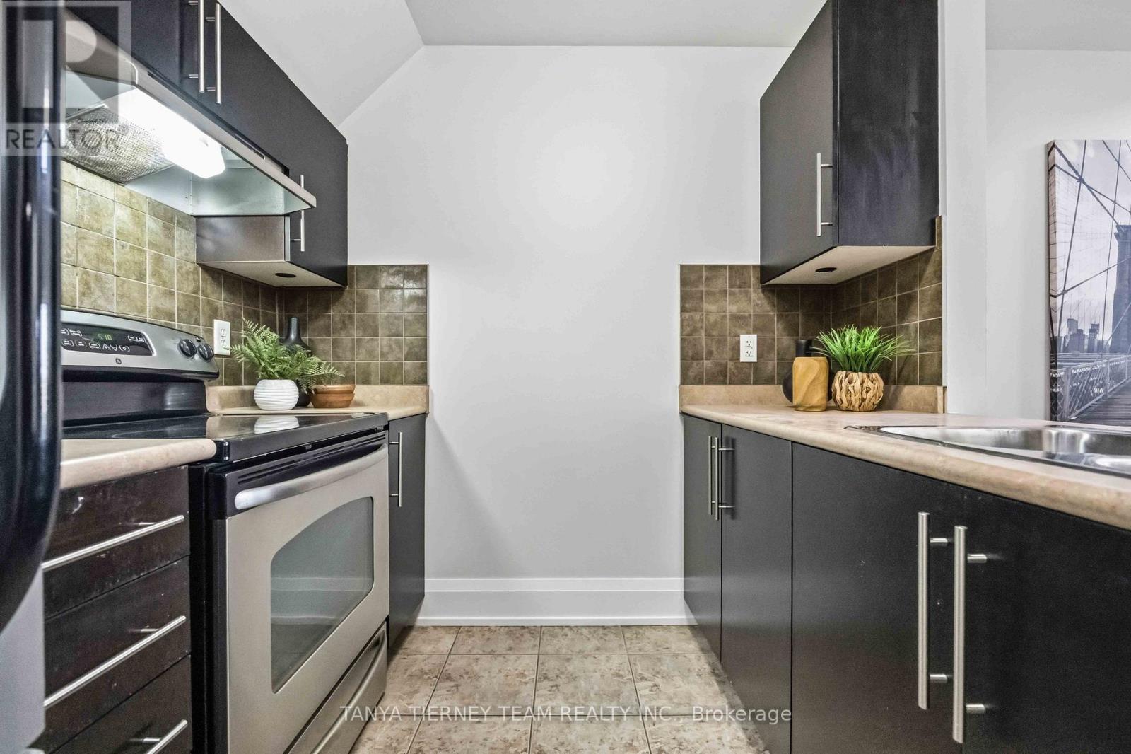 3 - 48 Petra Way, Whitby, Ontario  L1R 0A4 - Photo 18 - E12911018