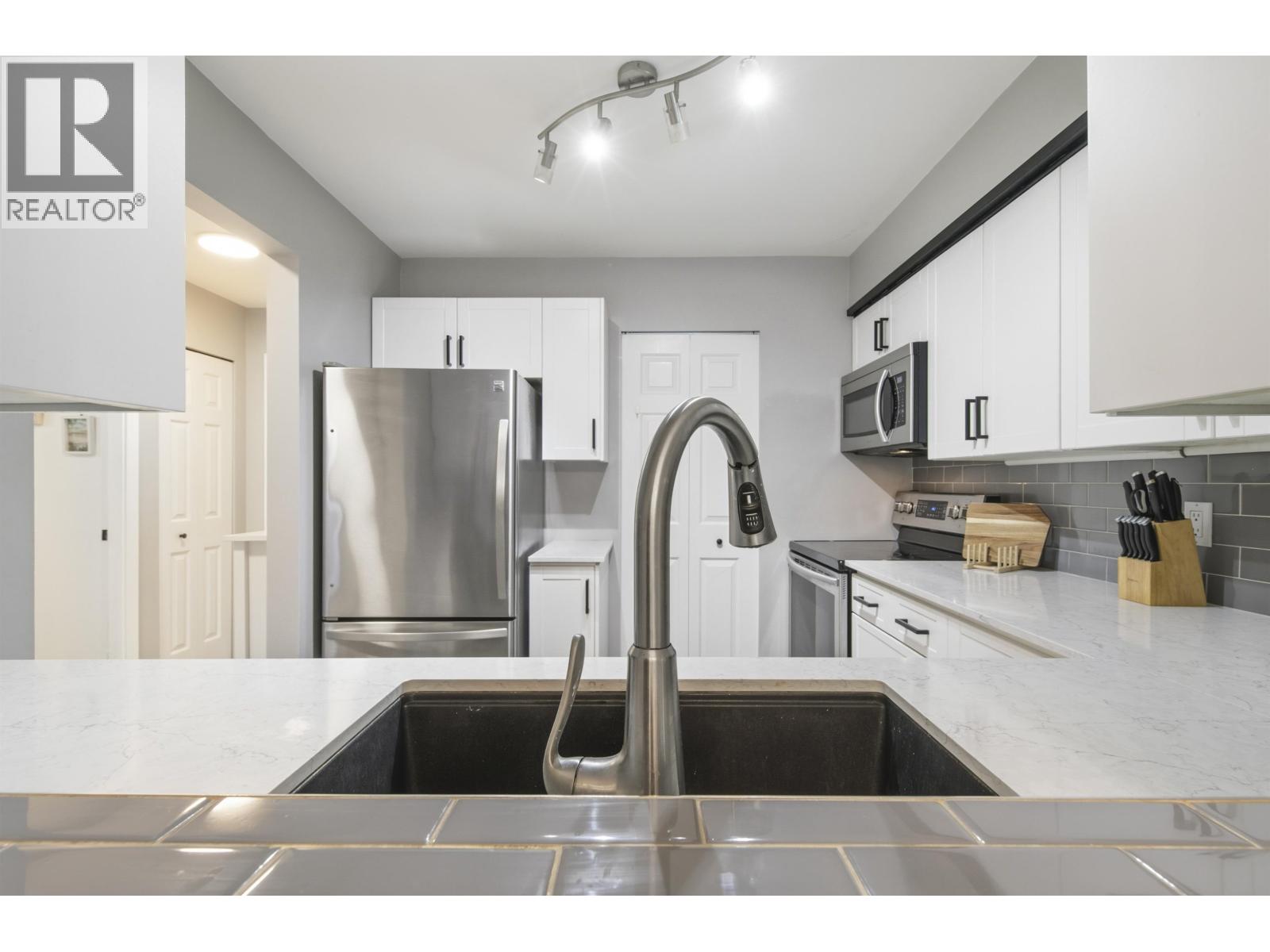 111 6820 Rumble Street, Burnaby, British Columbia  V5E 4H9 - Photo 9 - R3102616