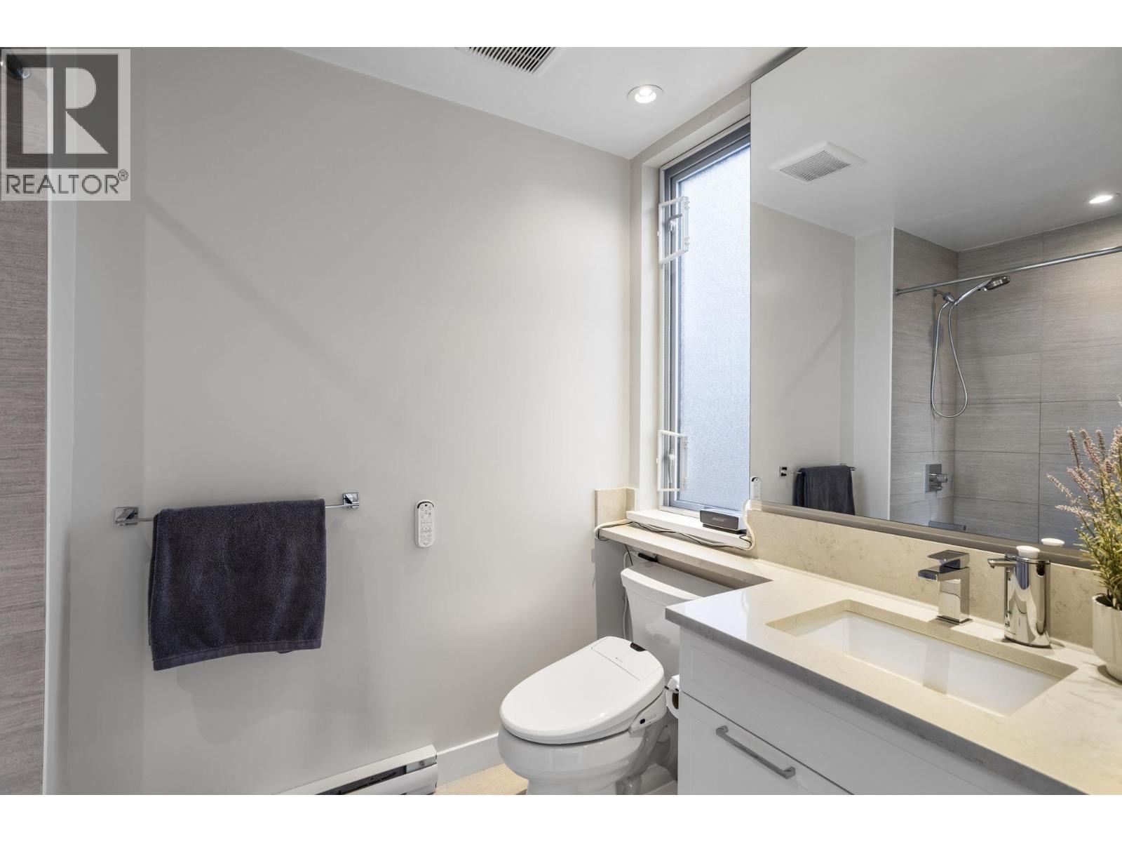 221 1768 Gilmore Avenue, Burnaby, British Columbia  V5C 0L4 - Photo 12 - R3102694