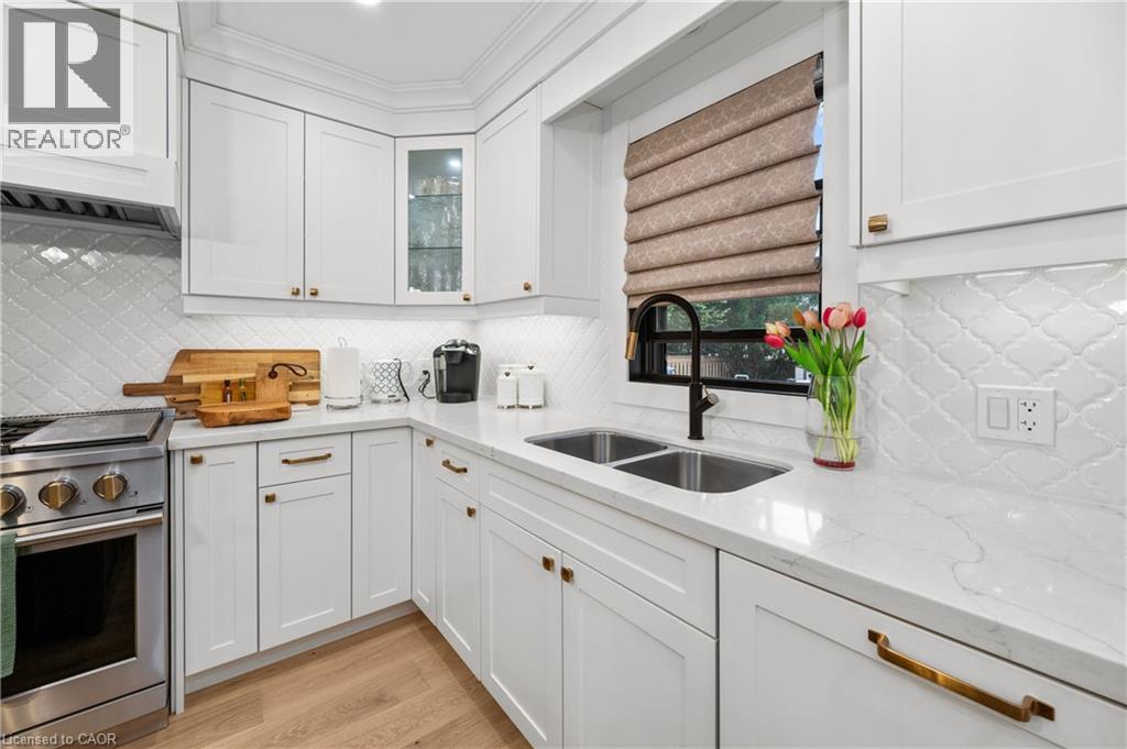 1390 Halifax Place, Burlington, Ontario  L7S 1J6 - Photo 16 - 40814388