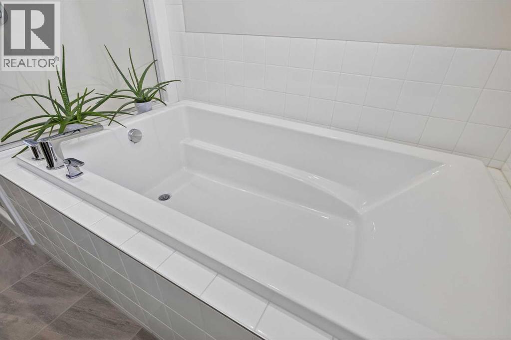 218 Riviera View, Cochrane, Alberta  T4C 0Z2 - Photo 26 - A2292854