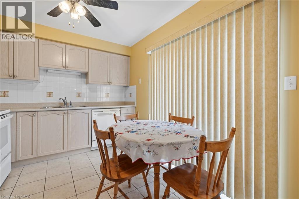 24 Kenyon Crescent Unit# 15, Grimsby, Ontario  L3M 5S4 - Photo 10 - 40811394