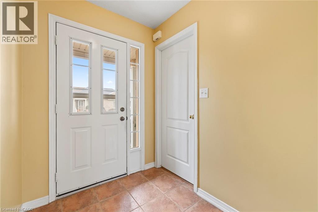 24 Kenyon Crescent Unit# 15, Grimsby, Ontario  L3M 5S4 - Photo 3 - 40811394