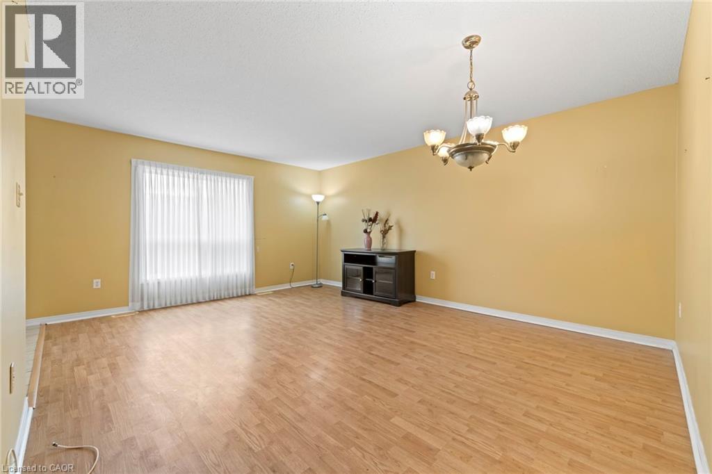 24 Kenyon Crescent Unit# 15, Grimsby, Ontario  L3M 5S4 - Photo 7 - 40811394