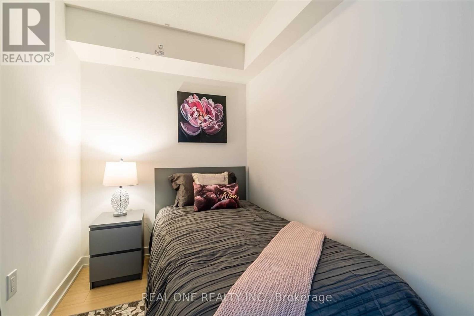2203 - 75 Queens Wharf Road, Toronto, Ontario  M5V 0J8 - Photo 7 - C12912320