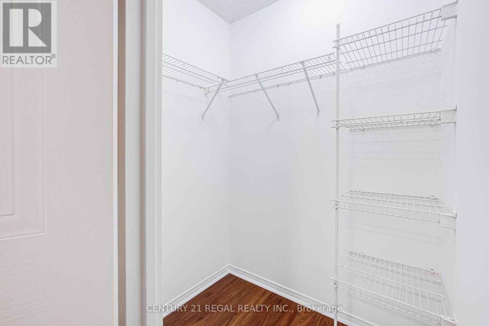 1803 - 750 Bay Street, Toronto, Ontario  M5G 1N6 - Photo 27 - C12912348