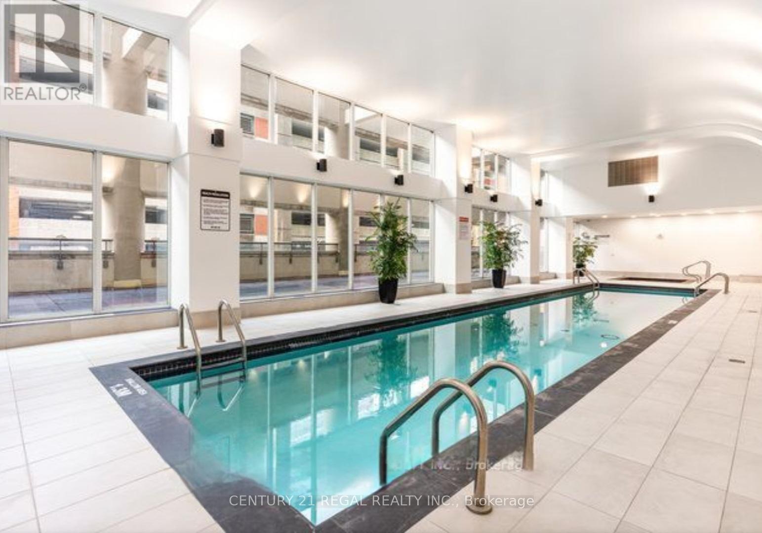 1803 - 750 Bay Street, Toronto, Ontario  M5G 1N6 - Photo 39 - C12912348